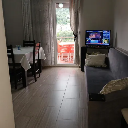 Juriki Apartament Vlore *