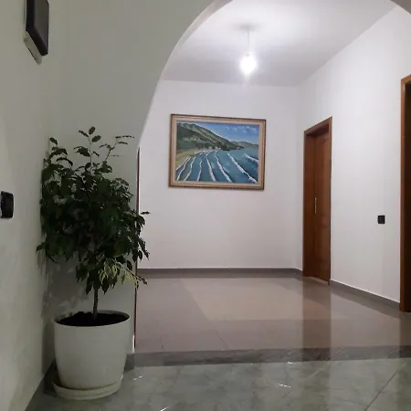 Juriki Apartament Vlore *